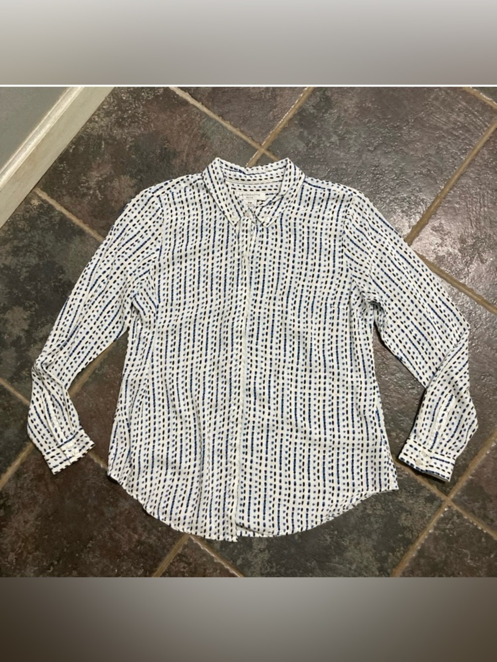Liz Claiborne White Button-Down Shirt with Navy Dot Stripe Women’s MP